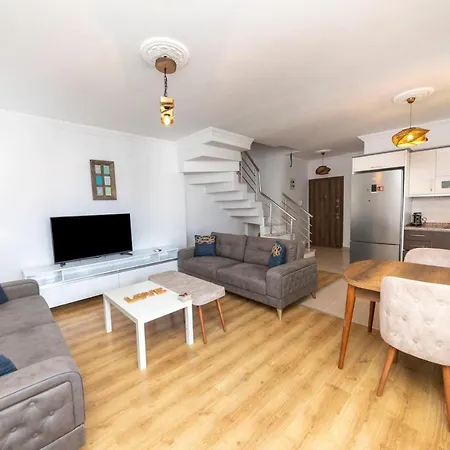 Central Duplex Apartment Near Beach In Datca דירה *