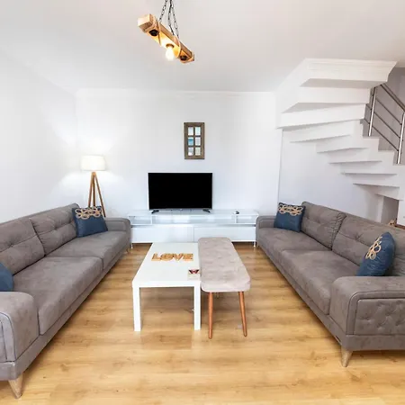 Central Duplex Apartment Near Beach In Datca דטקה